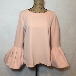 🎉2X HP✨”Statement Piece” Bell Sleeve Ladies Top